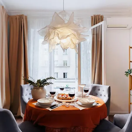 アパート Aesthetic With Balcony 5min To Republic Square ベオグラード