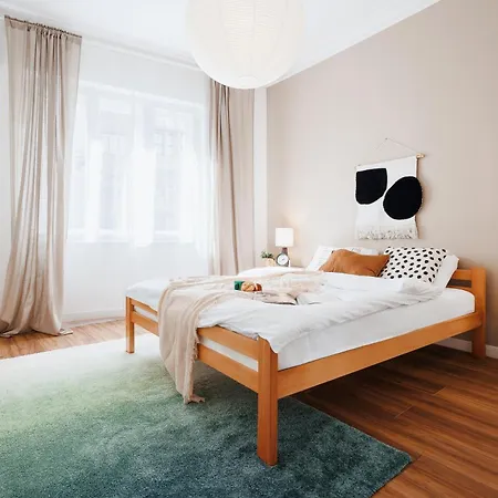 Aesthetic With Balcony 5min To Republic Square Апартаменты *