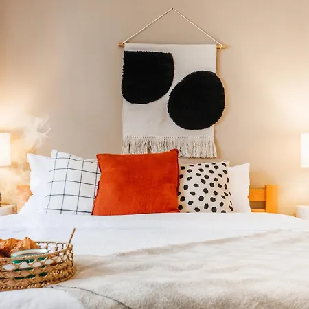 Aesthetic With Balcony 5min To Republic Square アパート *